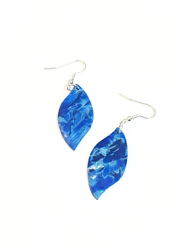 Blue - dark waters - leaves on hoops