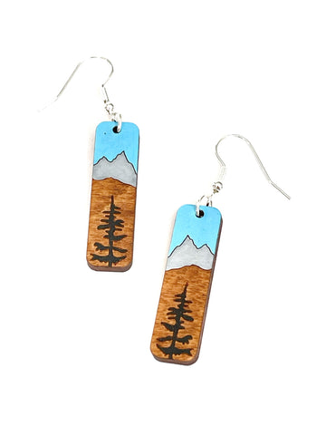 Wood dangles - mountainscape with tree
