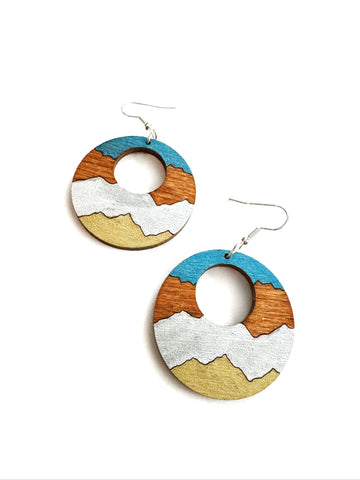 Painted wood - Circle cut out with mountains - two sizes