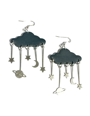 Slate cloud with space dangles