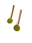 Texture olive - wood exclamation mark
