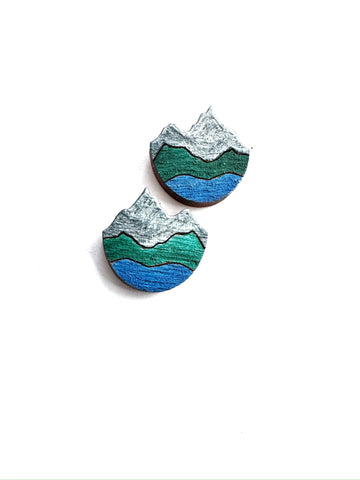 Wood - Mountain shape stud