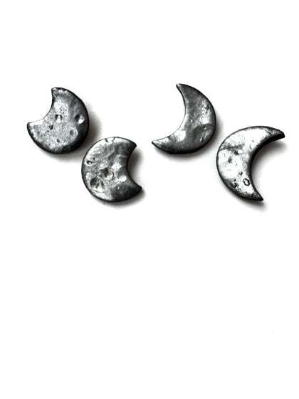 Mooooons - crescent studs