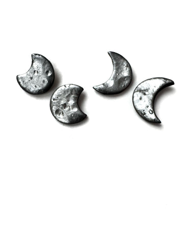 Mooooons - crescent studs