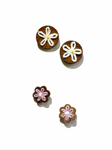 Wood embroidery - flowers