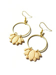 Lotus - gold - on medium ring